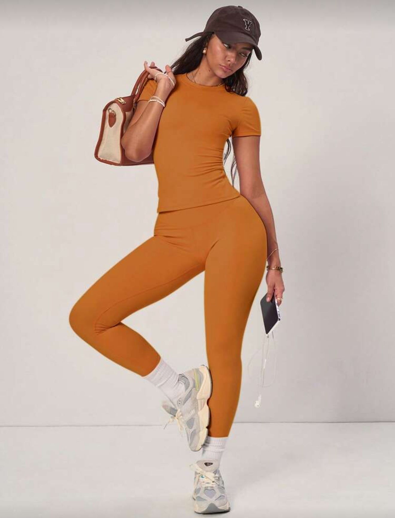 Ensemble gainant orange
