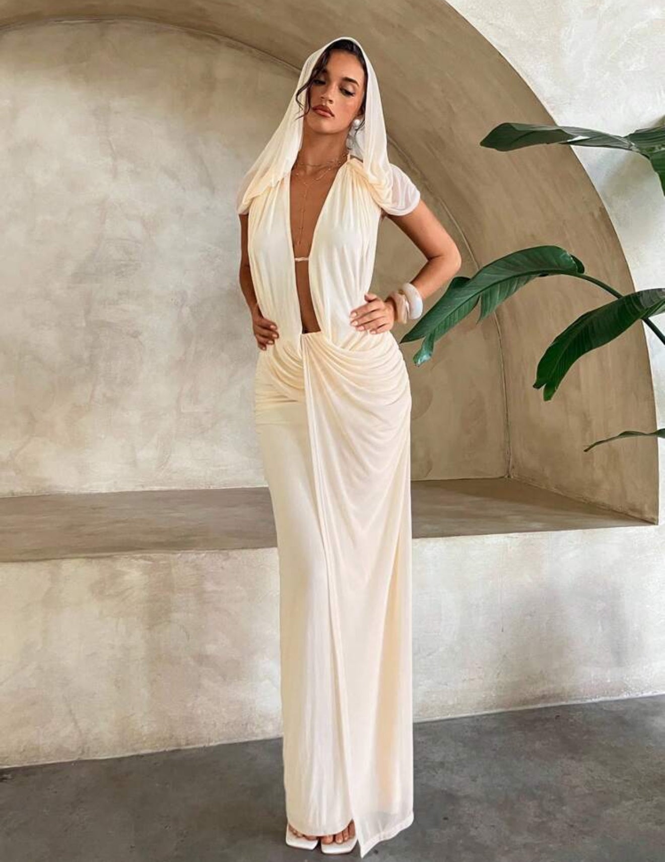Aloruh Robe moulante en maille filet à encolure drapée