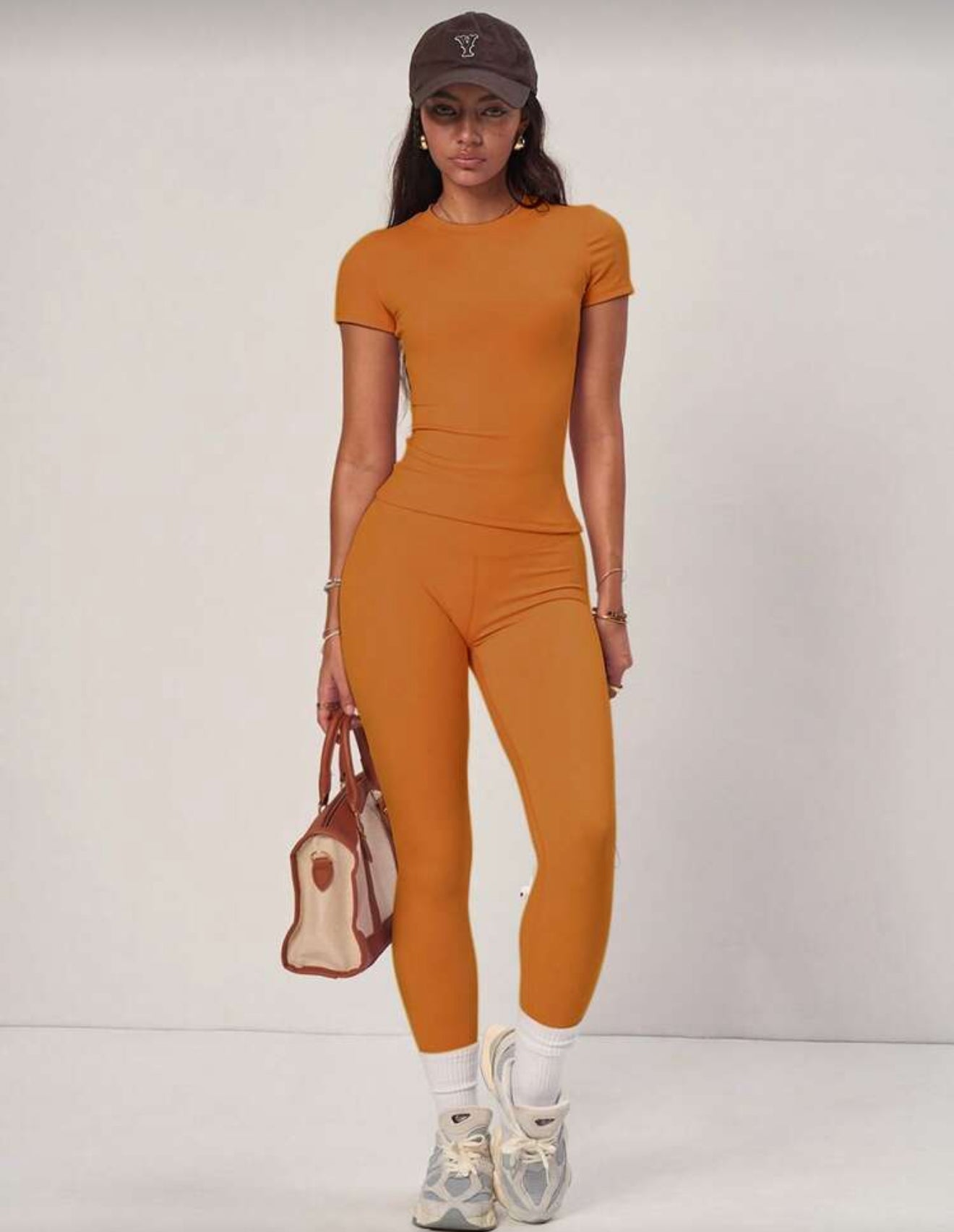 Ensemble gainant orange